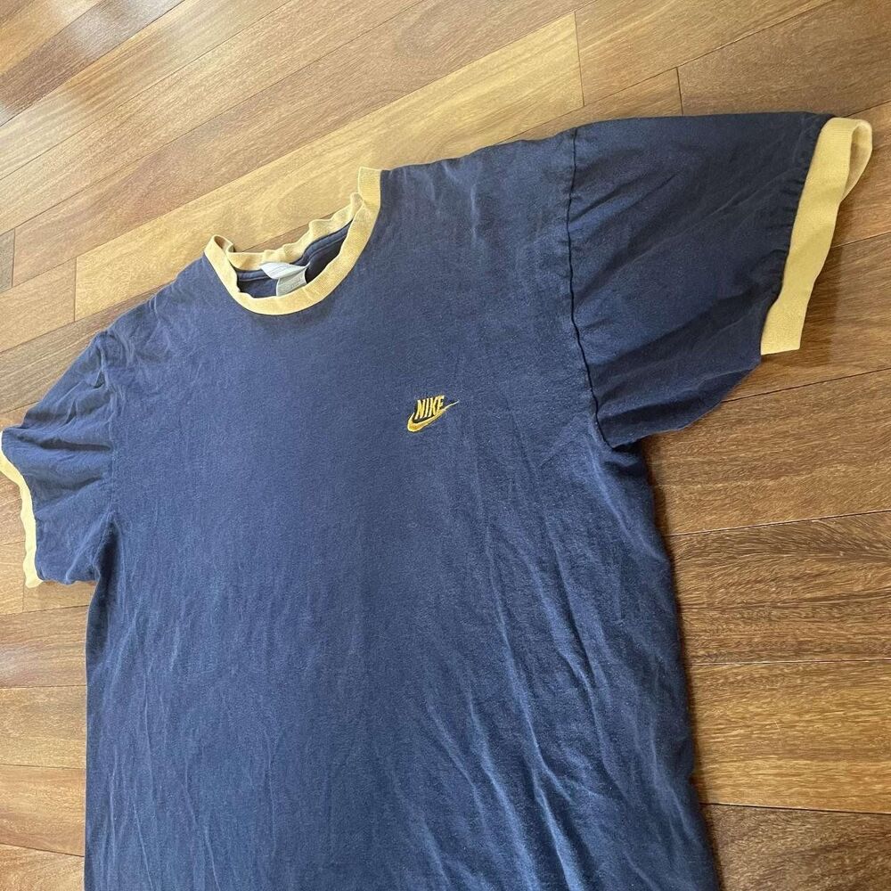Nike Men's Blue and Yellow T-shirt